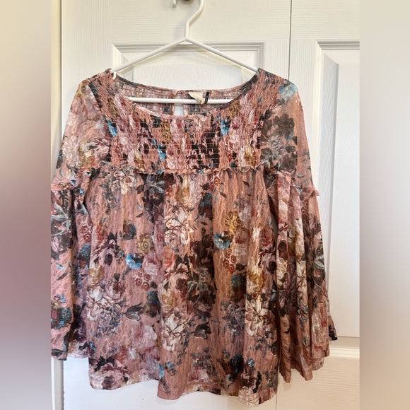 Anthropologie Akemi & Kin Floral Lace Patriza Bell Sleeve Top - Picture 3 of 3